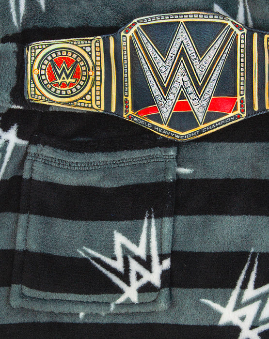  This fluffy WWE bathrobe for boys is 100% official WWE merchandise making the perfect gift for all them little World Wrestling Entertainment lovers! To get the most out of this product please follow all wash and care label instructions before use.
