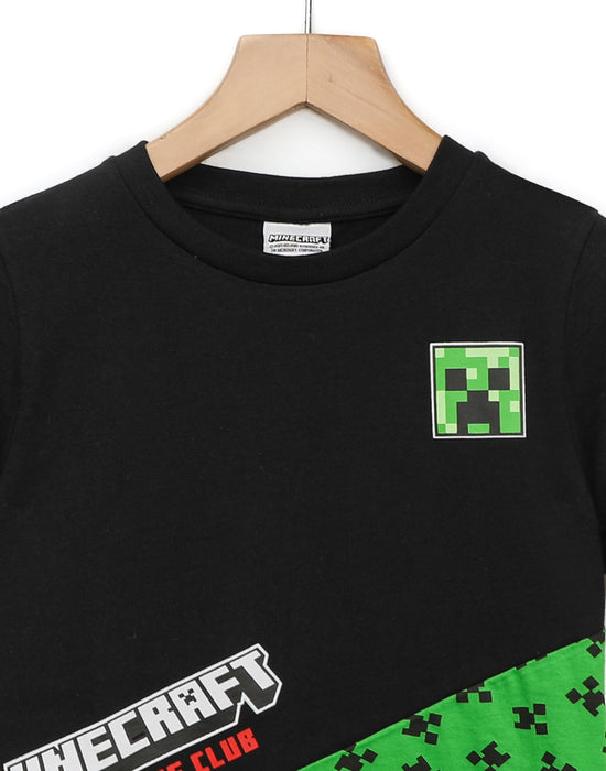 Minecraft top comes with an diagonal block green and black design featuring an Creeper face all over print finished with the Minecraft logo making an awesome costume outfit for parties and events!