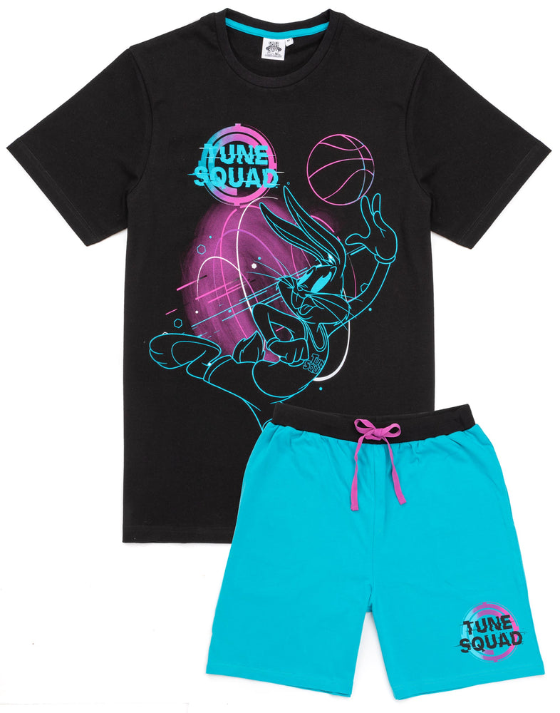 Our cool sleepwear set for adults comes with a short sleeve and crew neck t-shirt paired perfectly with comfortable shorts that are awesome for lounging around the house watching your favourite 1996 movie throwback and the new release Space Jam 2: A New Legacy featuring superstar basketball player, LeBron James!