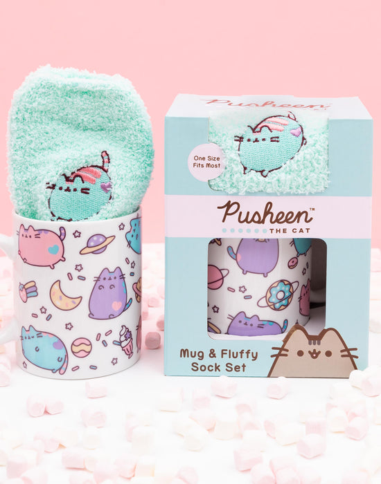 Pusheen The Cat Mug & Fluffy Sock Gift Set - Adults & Teens