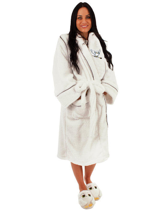 ONESIZE HEDWIG NIGHTWEAR ROBE  - This adults Harry Potter dressing gown comes in onesize that fits most! This super cosy and comfortable sleepwear robe is awesome for keeping warm throughout those colder days and nights - perfect for Harry Potter fans!