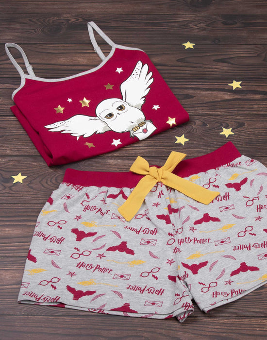  The adorable top features Harry Potter’s pet owl, Hedwig carrying mail. Matched perfectly with grey pajama shorts that feature an all over print of a Hedwig silhouette, glasses, broomstick and stars making you feel like a real-life wizard or witch at bedtime.